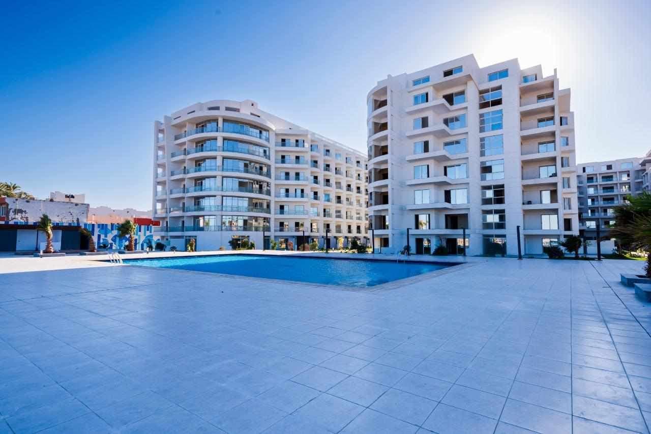 Temperature-Controlled Pools